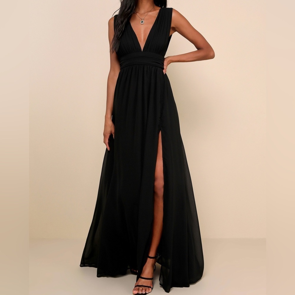 LULU’s Heavenly Hues Black Maxi Dress size small